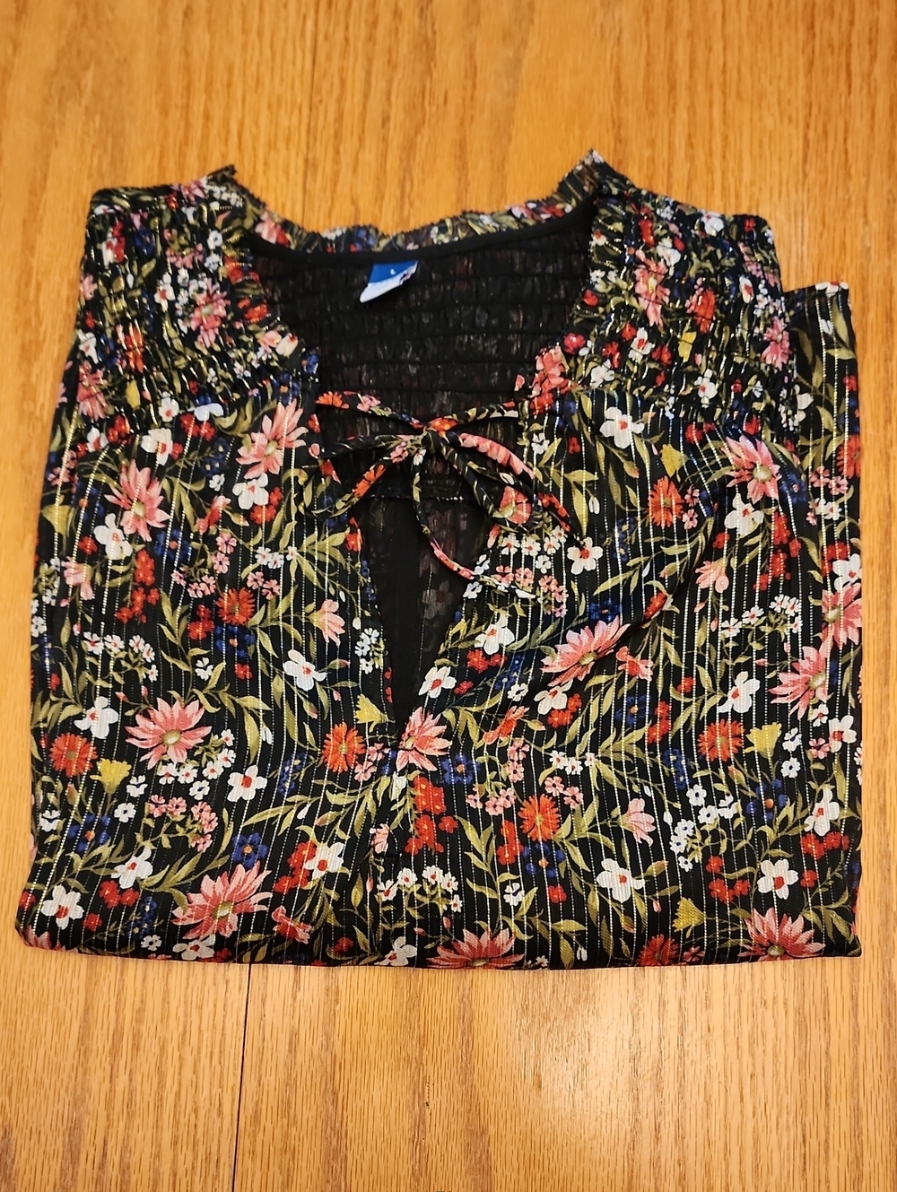 Old Navy Flowy Floral Top - Picture 16 of 17